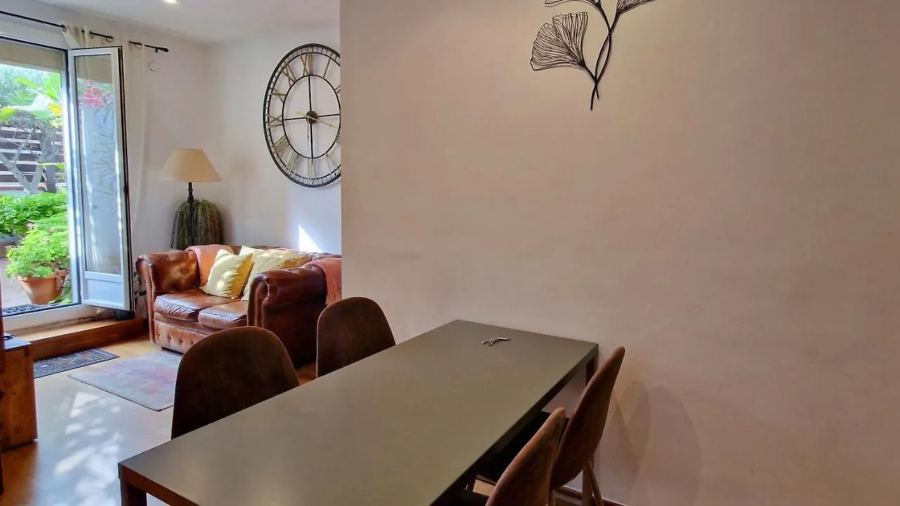 Atic Trobador Apartment Barcelona 0*,
